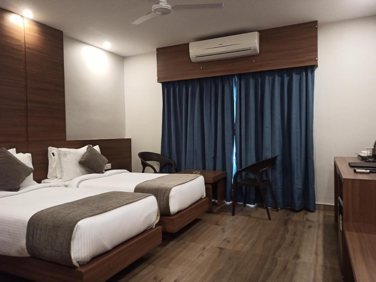 Hotel Tree Fern Dibrugarh Exterior foto