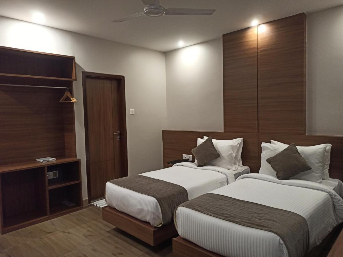 Hotel Tree Fern Dibrugarh Exterior foto