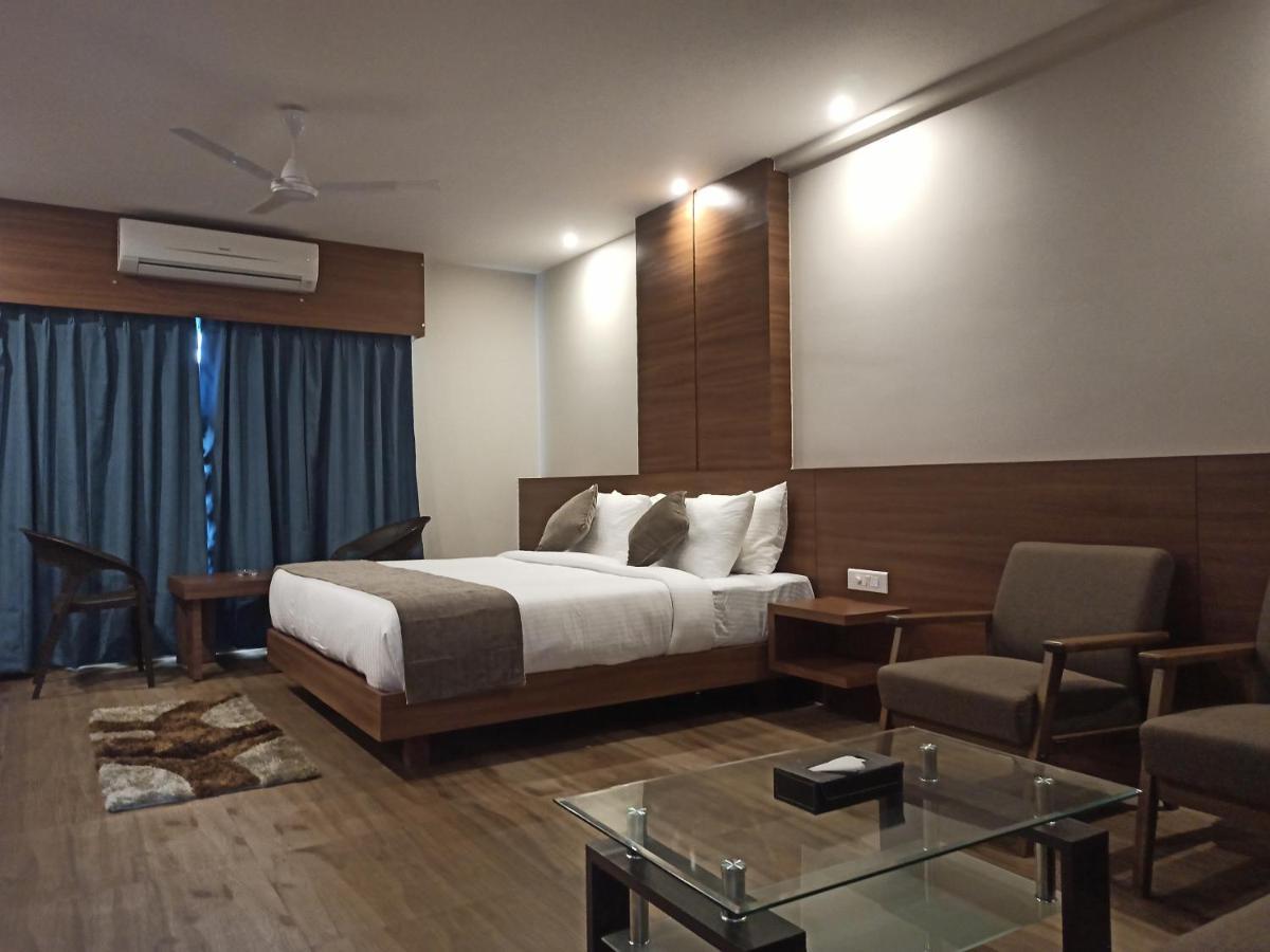 Hotel Tree Fern Dibrugarh Exterior foto