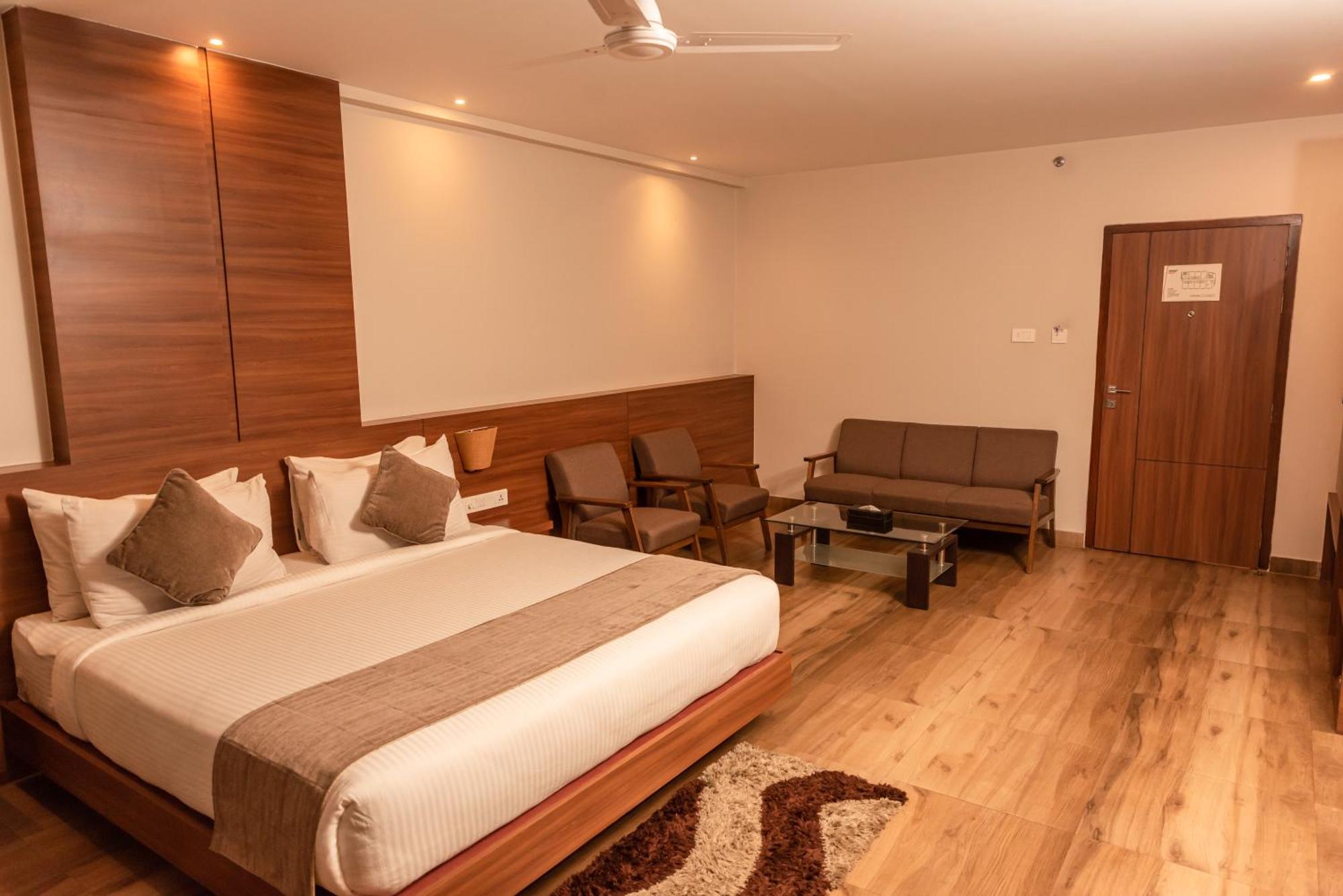 Hotel Tree Fern Dibrugarh Exterior foto
